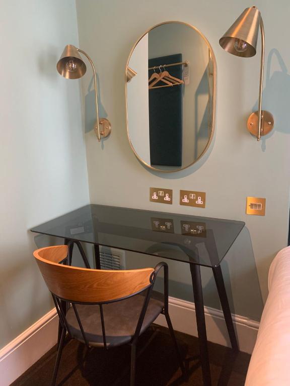 Pop n Style at Bloomsbury Palace Hotel - Oxford Street and Soho