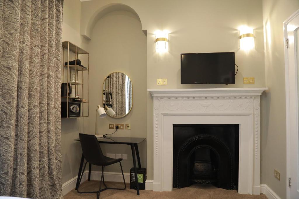 Pop n Style at Bloomsbury Palace Hotel - Oxford Street and Soho