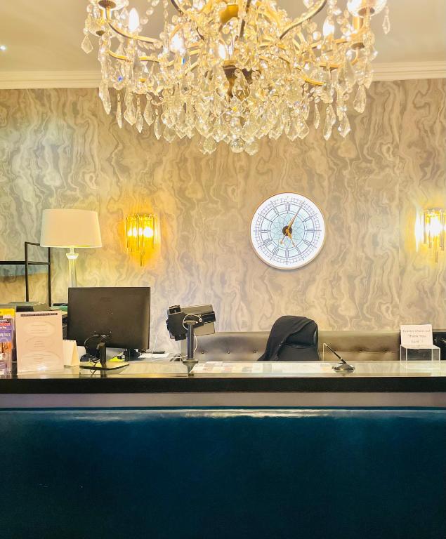 Pop n Style at Bloomsbury Palace Hotel - Oxford Street and Soho
