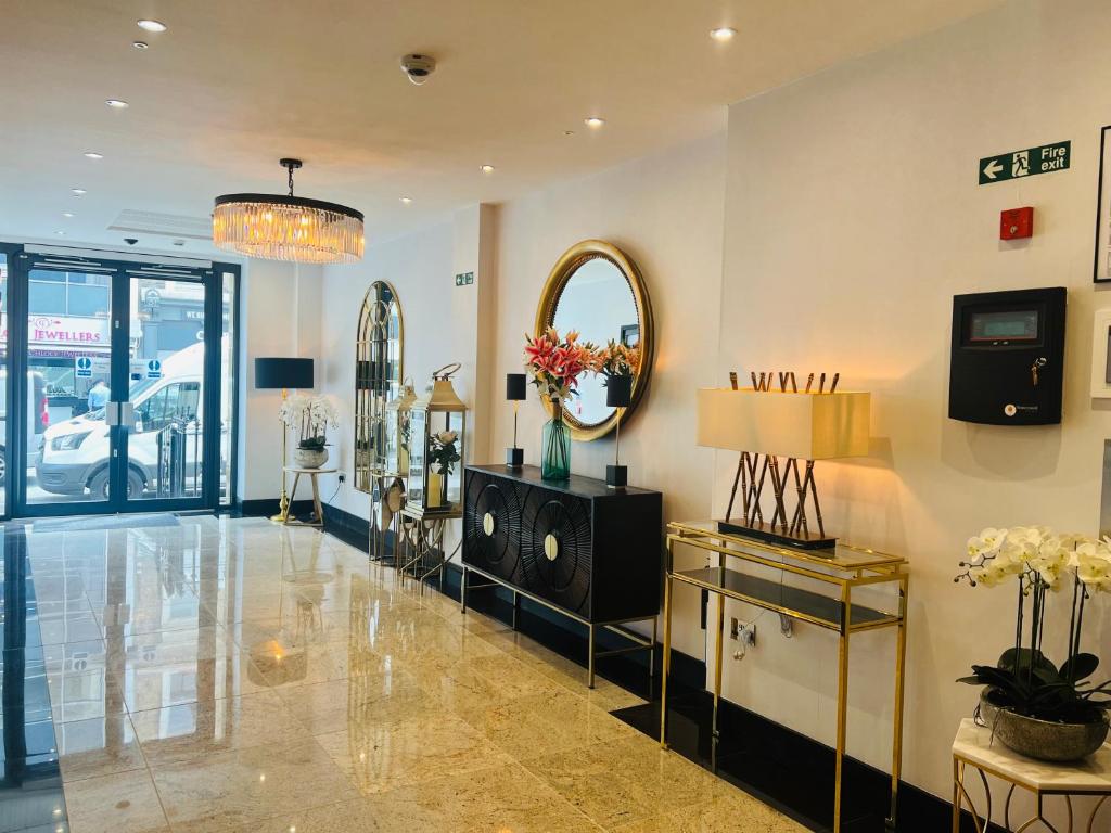 Pop n Style at Hatton Garden Hotel - Farringdon and St Pauls Cathedral