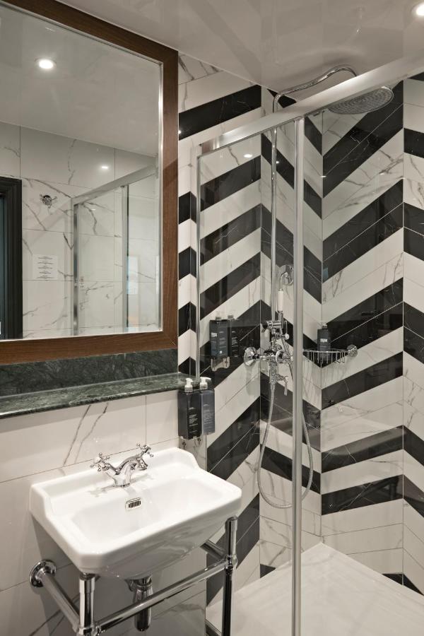 Portico Hotel - London